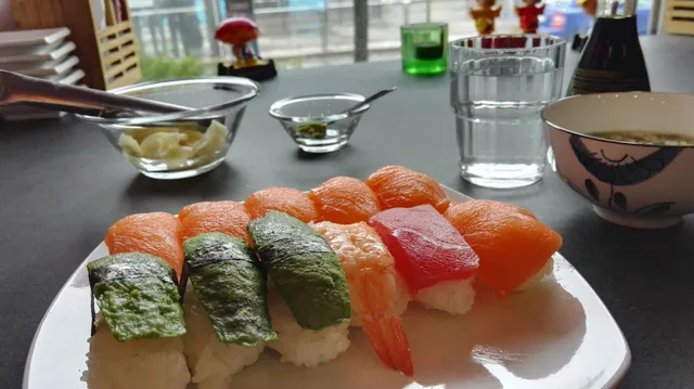 eBay Sushi & Café