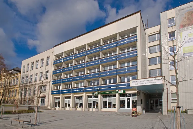 CMC Residence & Conference Inn