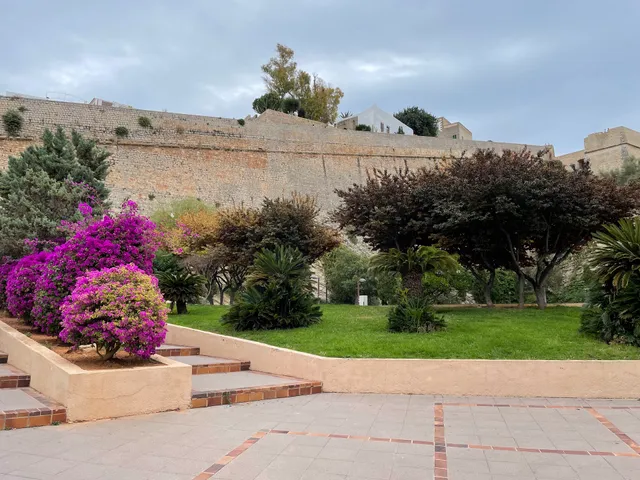 Plaça de la Reina Sofia