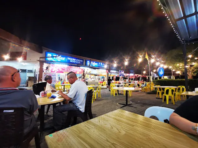 Taman Awam Seafood Restaurant