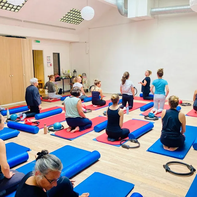 Chaps La Salle À Paris, Centre Pilates Yoga Gyrotonic© Barre Au Sol