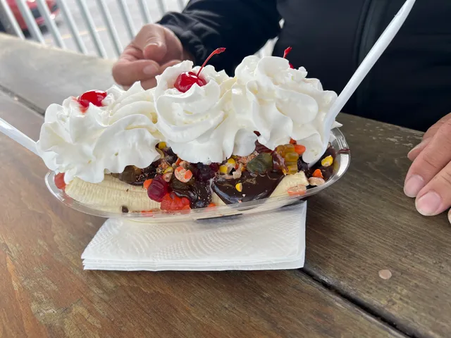 Lori's Corner Ice Cream