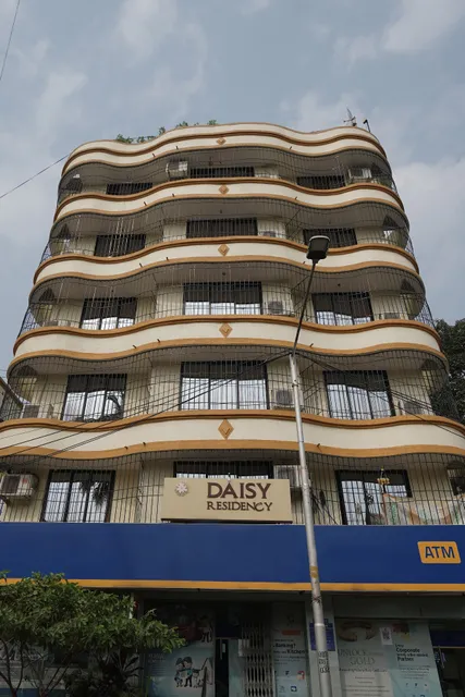 Hotel Daisy Residency