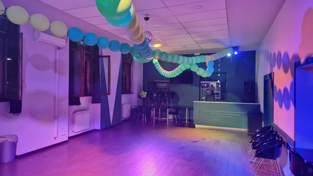 Excalibar Martin Eat Food & Drink