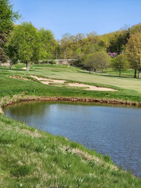 Valley of the Eagles Golf Club