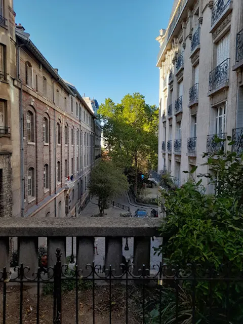 Les escaliers de la rue Girardon