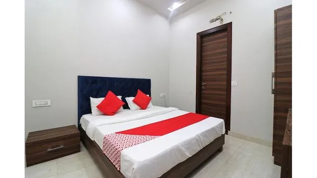 OYO Savoy Guest House