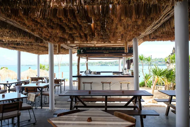 Le Pirate Restaurant Nusa Ceningan