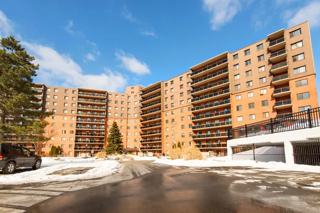 614 Lake - InterRent