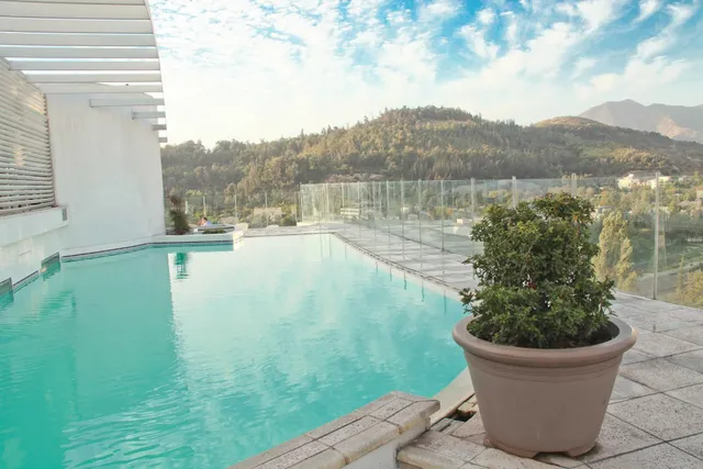 Nueva Lyon Apartments