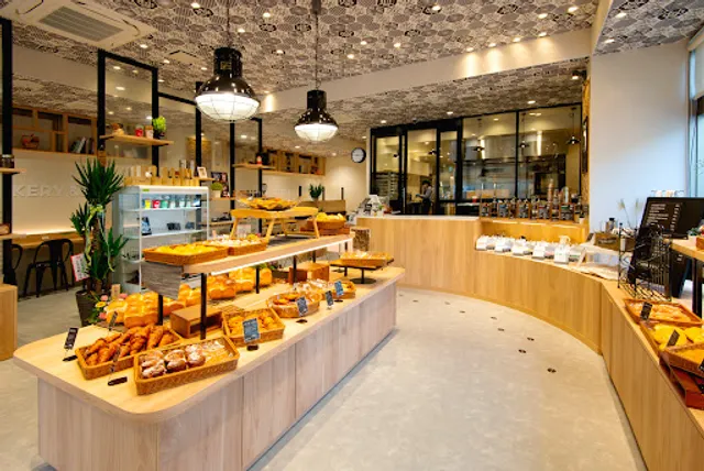 THE MOST BAKERY ＆ COFFEE 東口店