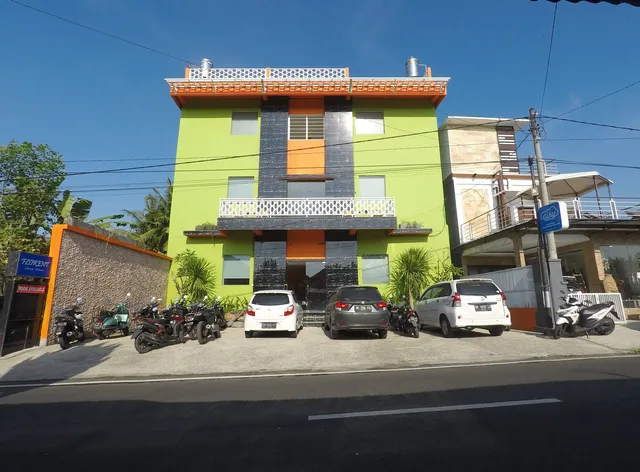 RedDoorz near Ubud Village