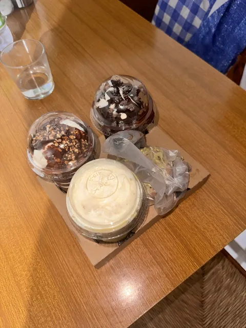 Crema & Cioccolato - Yogurteria - Bubbletea - Gelateria Palermo servizio a domicilio fino a tarda notte