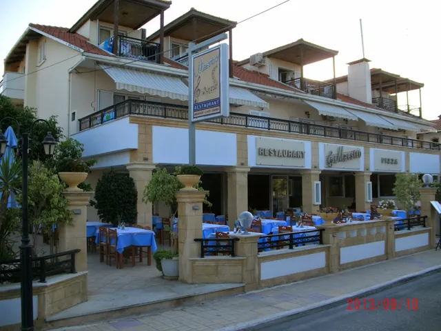 Montes Apartments and Studios