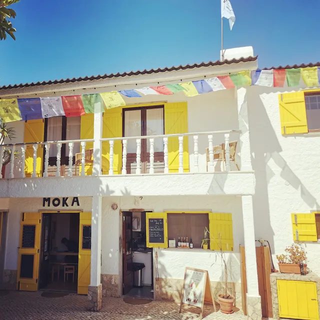 Moka Surf House & Yoga Retreat
