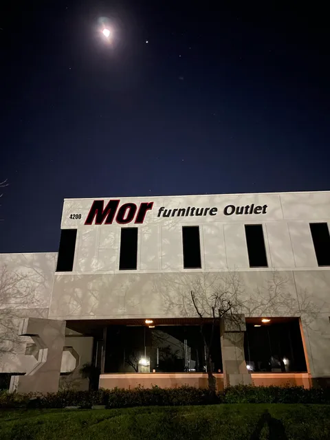 Mor Furniture for Less Outlet