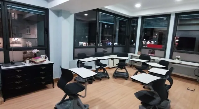 Panda and Tola, Chinese School