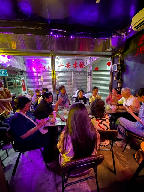 媽媽樂酒吧 Motherfunk Studio （營業三五六，週日採預約制，特殊節假日會更新時間）