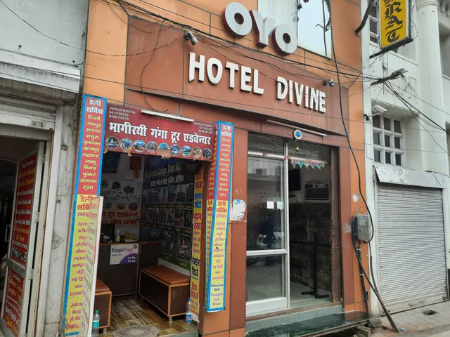 Hotel Divine