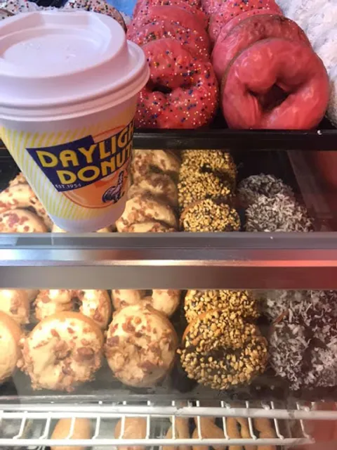 Daylight Donuts of Cochran