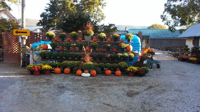 Garrett's Farm and Nursery LLC