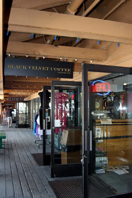 Black Velvet Coffee Roaster | Espresso & Wine Bar