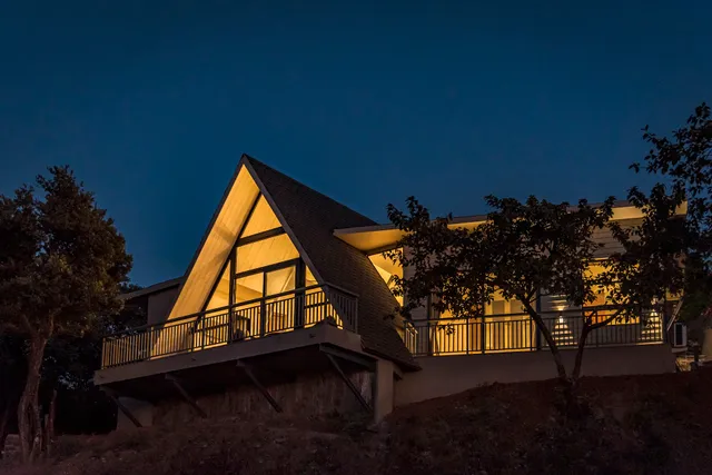 SaffronStays Hillside Harrier - Couple Friendly Cottages in Lonavala