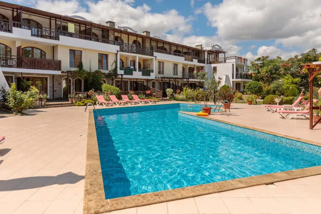 Aparthouse "Paradise Bay"