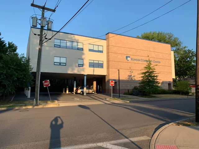 Korean Community Center (KCC) - 한인동포회관