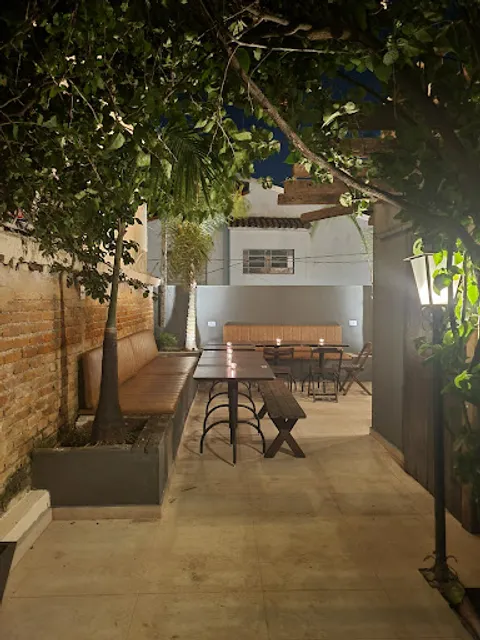 Em Brasa Bar e Parrilla