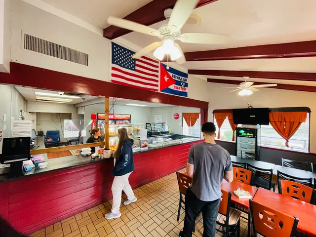 El Cimarron Cuban Restaurant