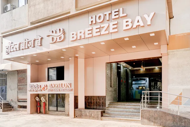 HOTEL BREEZE BAY BKC