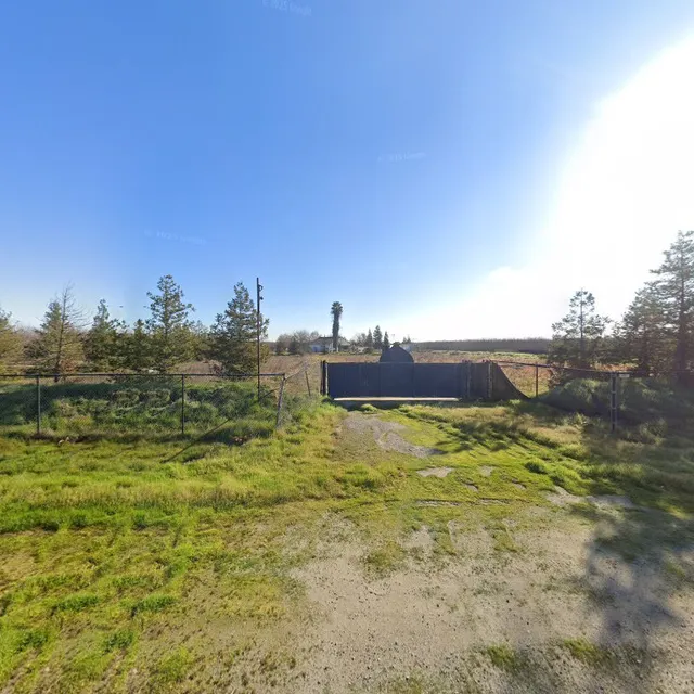 Hamilton Farm / Whole Farms