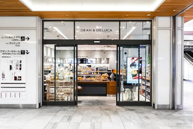 DEAN & DELUCA NEWoMan Store