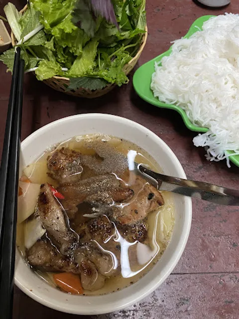 Quán Bún Chả Nga Béo