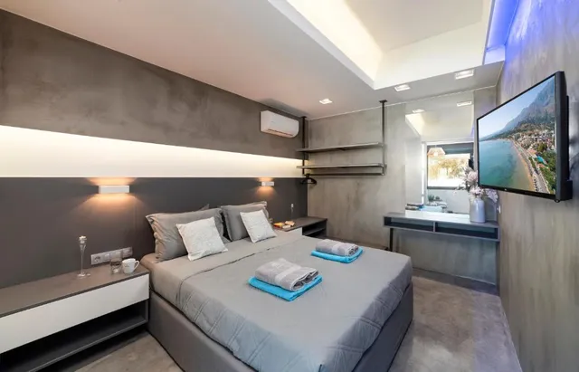 Erasmia Beachside Suites