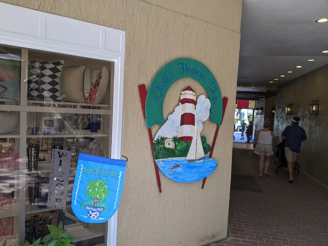 Nell's Harbour Shop