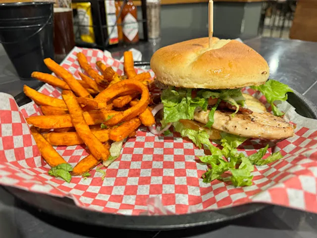 Colorado Pizza & Sports Grill