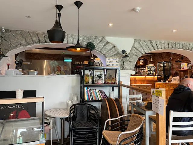 Waterside Cafe and Bistro