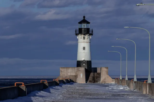 Duluth North Pier Lighthouse