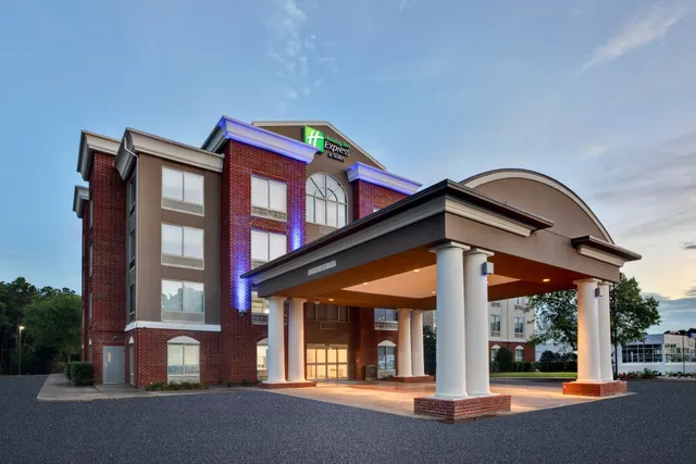 Holiday Inn Express & Suites West Monroe by IHG