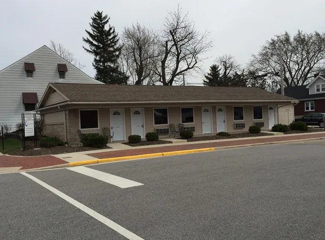 The Crescent Motel LLC