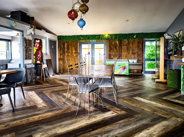 Fintry Bay Patio & Cafe