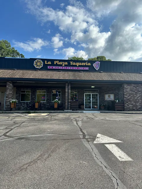 La Plaza Taqueria Amherst