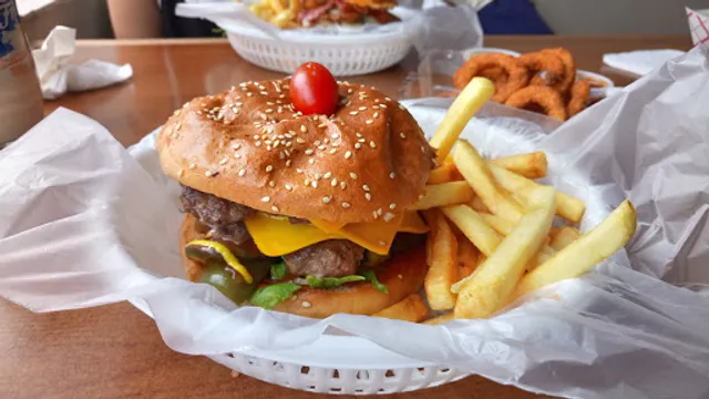 LA CASITA DE LA HAMBURGUESA