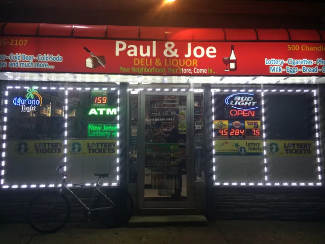 Paul & Joe Deli & Liquor