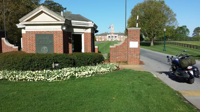 Berry College: Memorial Library