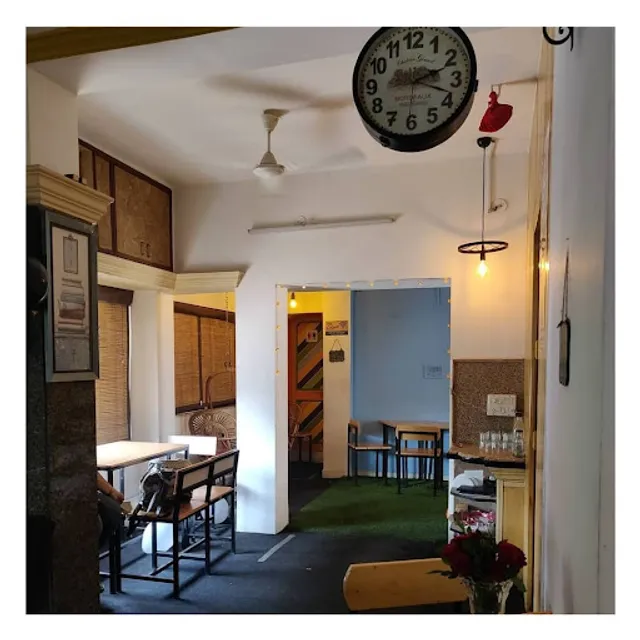 CRAVING WINDOWS CAFE & RESTRO (BIRTHDAY CELEBRATION HALL, PERFECT FOR HANGOUT, MUST VISIT, FOR COZY DATES, BUDGET FRIENDLY)