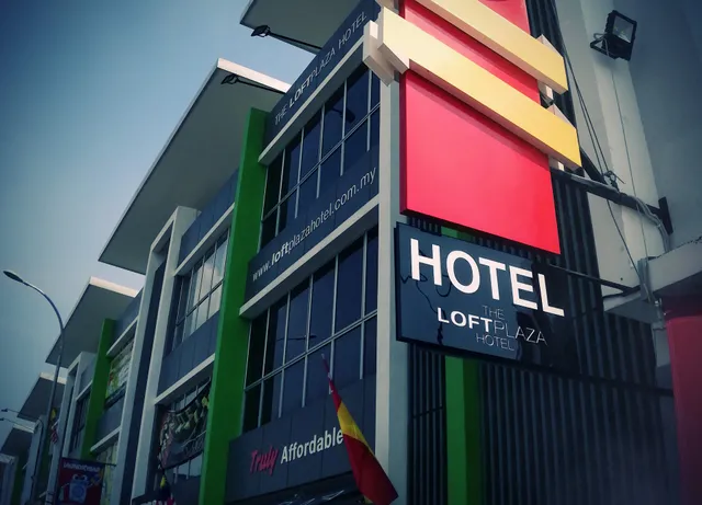 THE LOFT PLAZA HOTEL