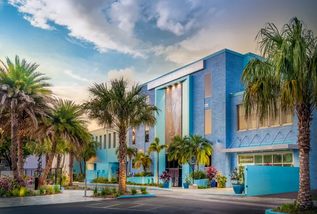 Imagine Museum: Contemporary glass art